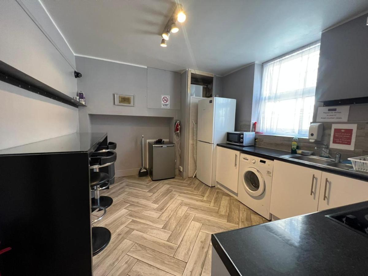 Petticoat Accommodations London Bagian luar foto