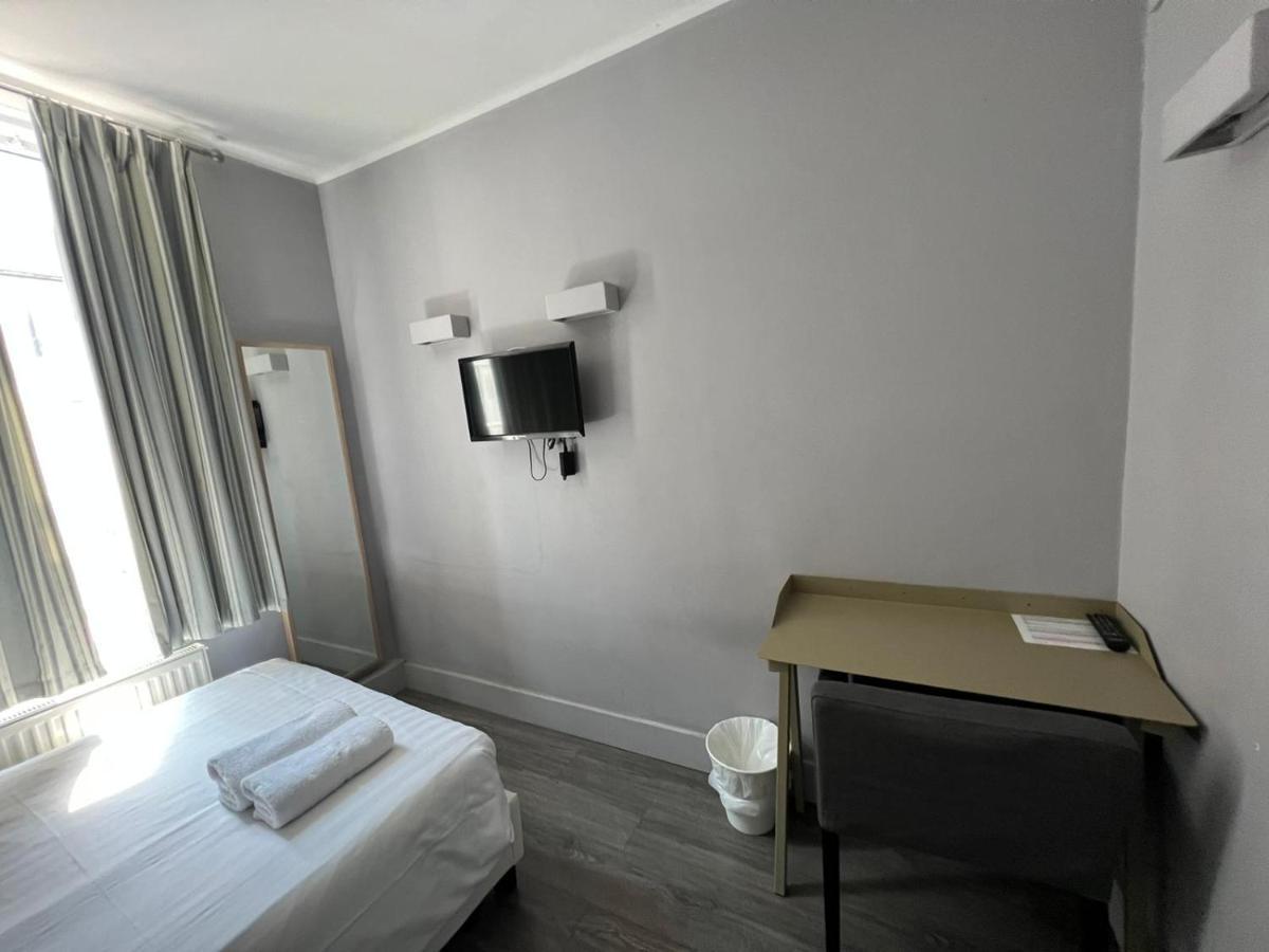 Petticoat Accommodations London Bagian luar foto