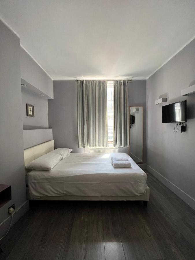 Petticoat Accommodations London Bagian luar foto