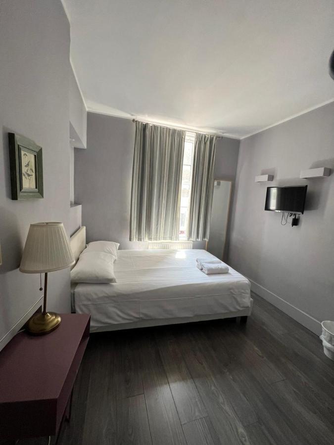 Petticoat Accommodations London Bagian luar foto