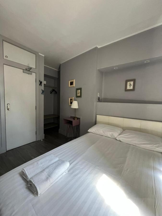 Petticoat Accommodations London Bagian luar foto